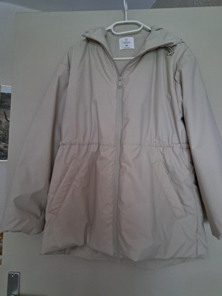 Primark Cares Lichtgewicht Jas met Capuchon - Maat XS, Kleding | Dames, Jassen | Winter, Verzenden, Beige, Zo goed als nieuw, Maat 34 (XS) of kleiner