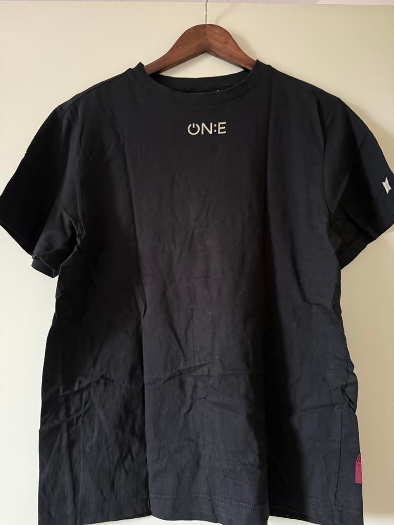 BTS map of the soul on:e official tour merch tshirt, Ophalen of Verzenden, Kleding