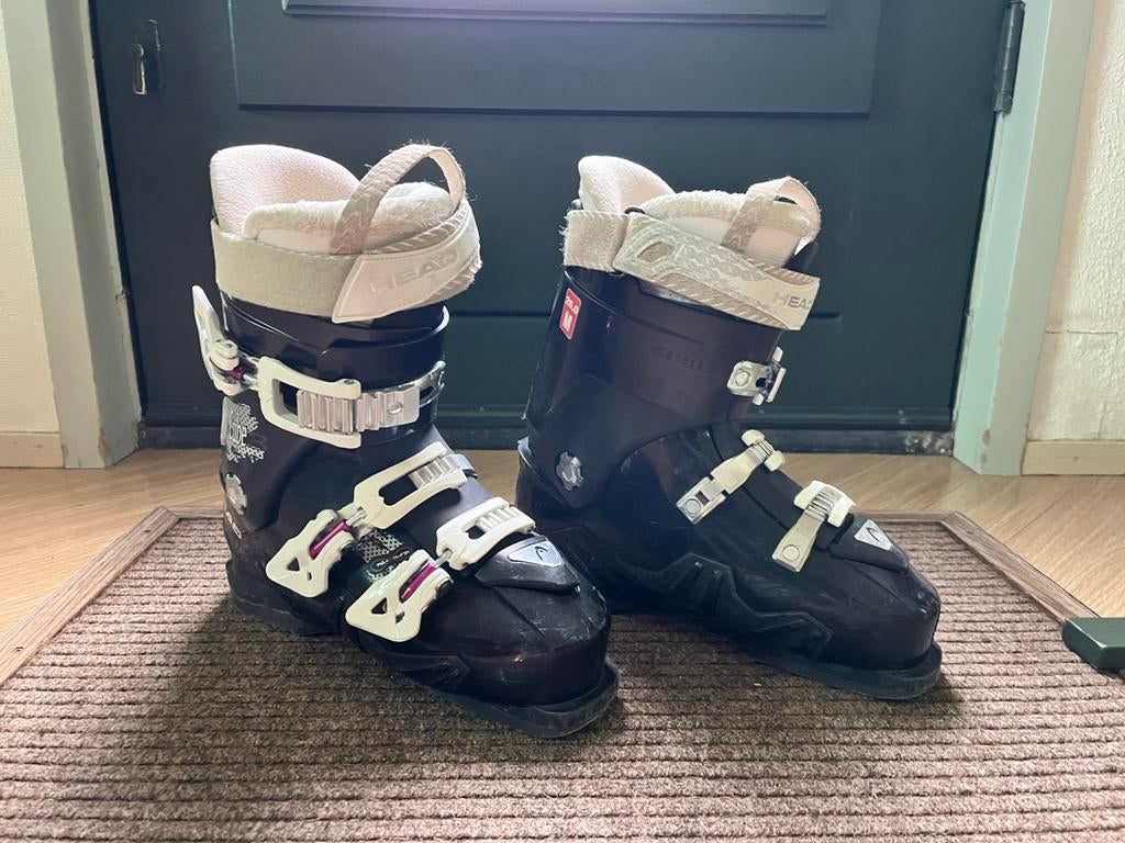 Ski schoenen maat 38 met warme binnenvoering, Sport en Fitness, Skiën en Langlaufen, Ophalen, Gebruikt, Schoenen, Skiën