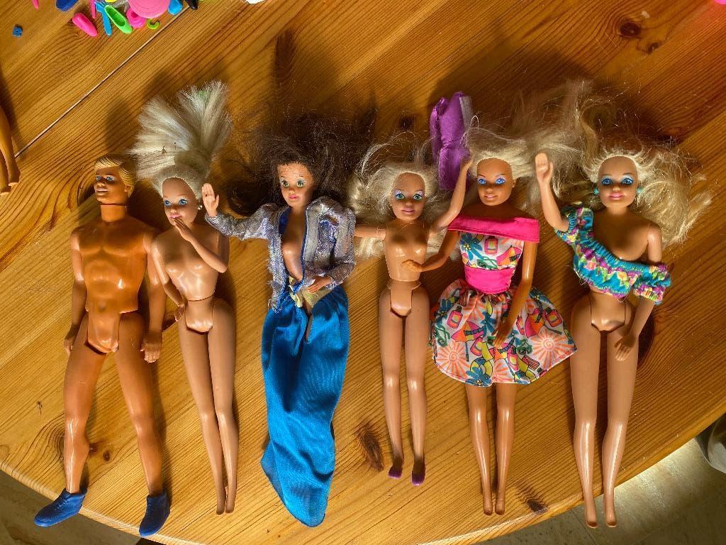 Barbiepoppen 5 stuks met accessoires, Ophalen of Verzenden, Gebruikt, Barbie
