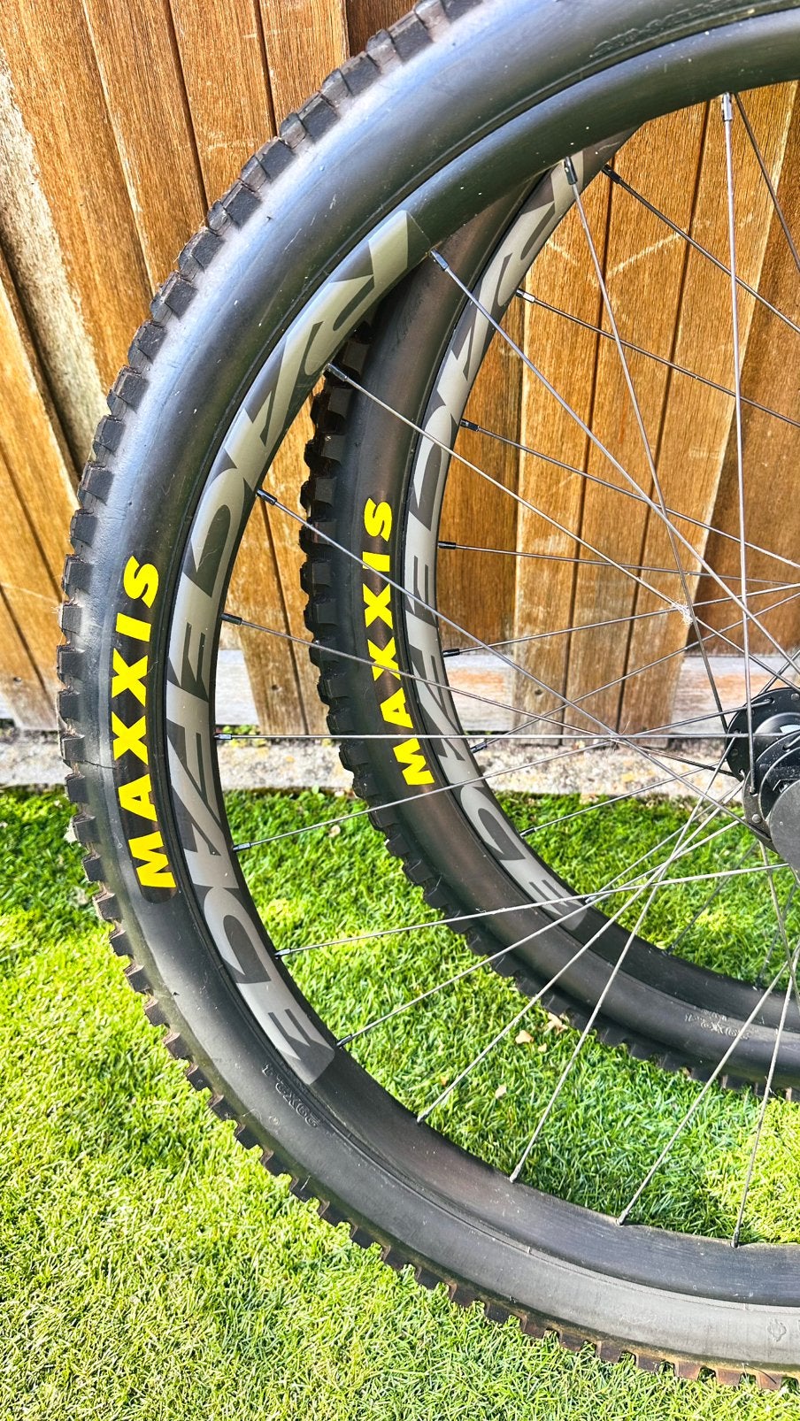 raceface ar30 dt swiss 370 met Maxxis Minion, Ophalen of Verzenden, Zo goed als nieuw