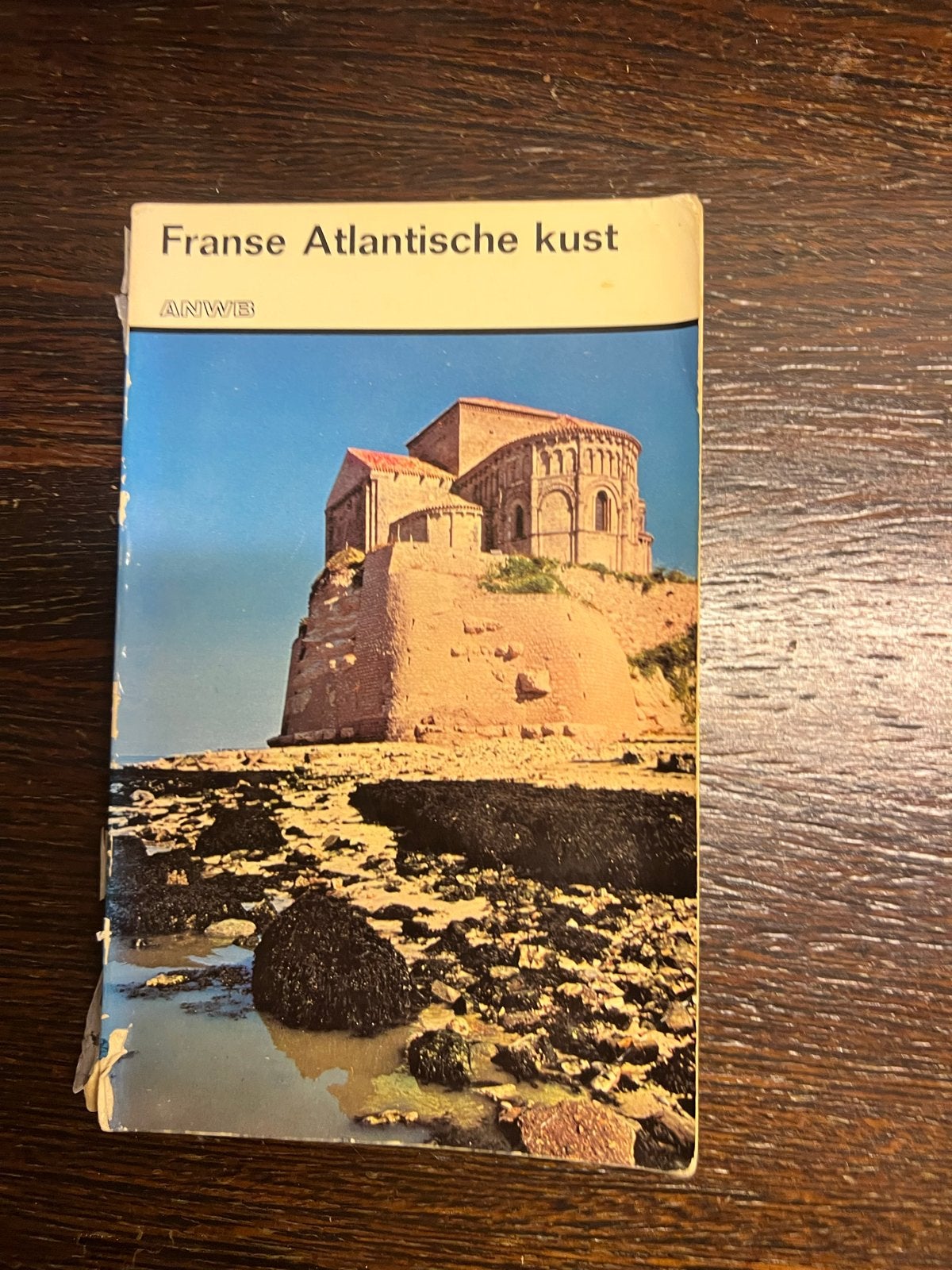 ANWB Franse Atlantische kust reisgids, Boeken, Gelezen, Europa, Ophalen of Verzenden, Reisgids of -boek