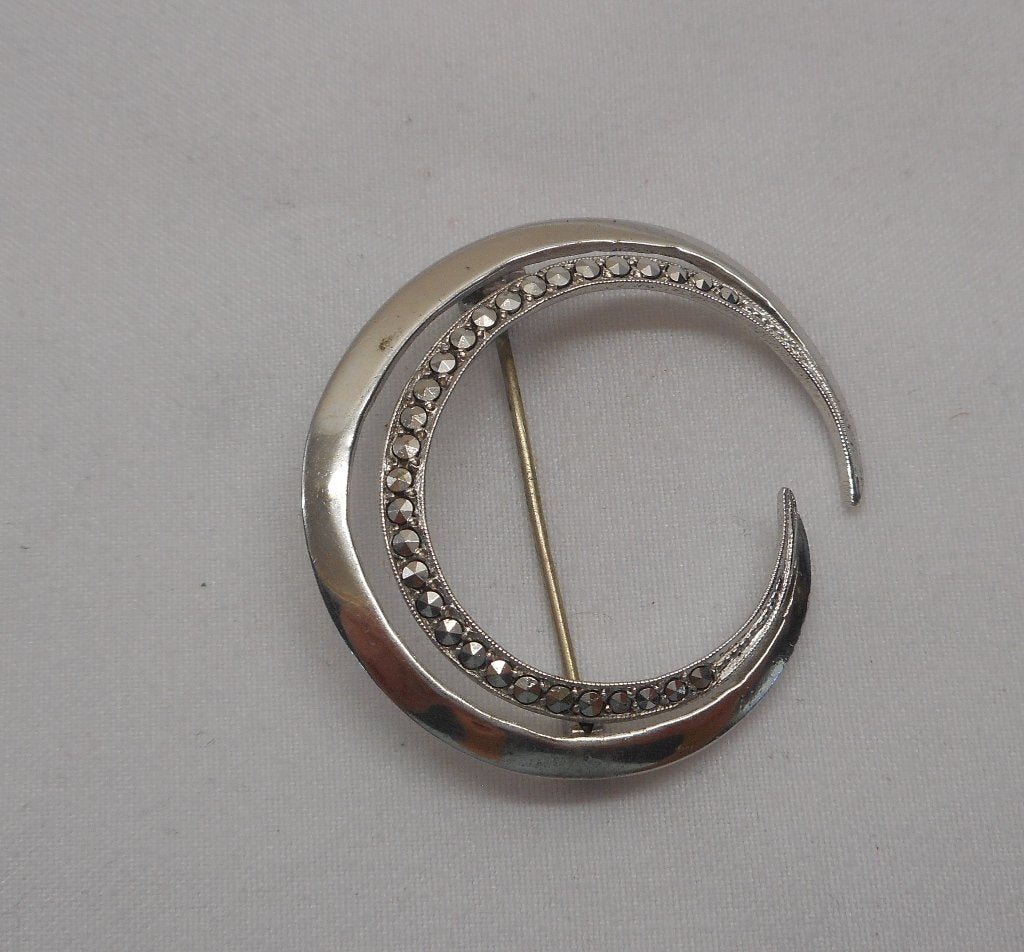 Zilveren modernist broche met markasiet steentjes nr.500, Verzenden, Minder dan 4 cm, Zo goed als nieuw, Zilver