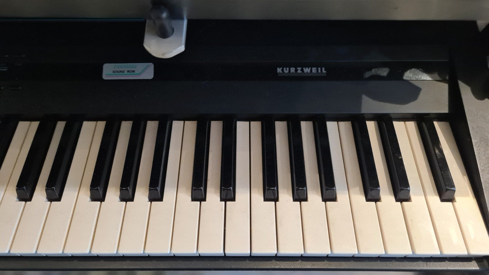 Kurzweil K1000 sample playback/synth, Ophalen, 76 toetsen, Overige merken