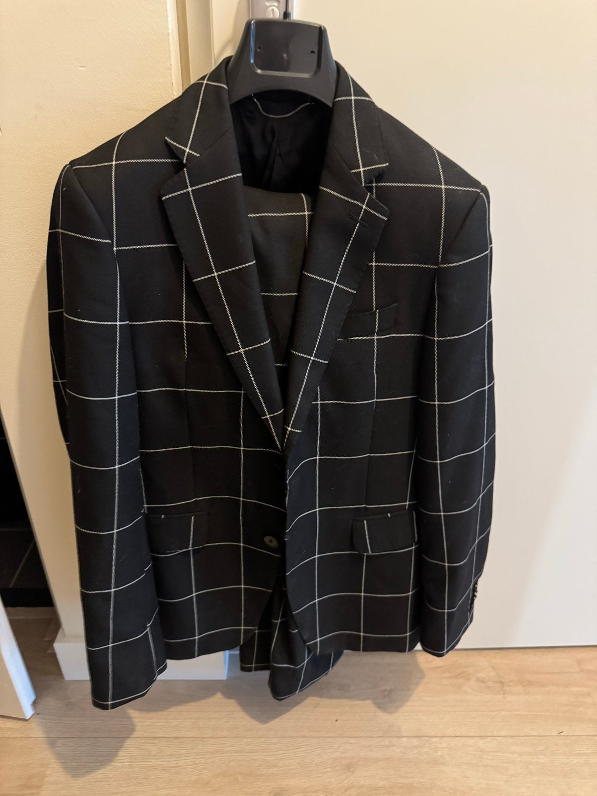 Zara Man Pak Zwart met Witte Ruit - Maat 48/50 (M), Kleding | Heren, Kostuums en Colberts, Ophalen of Verzenden, Zo goed als nieuw