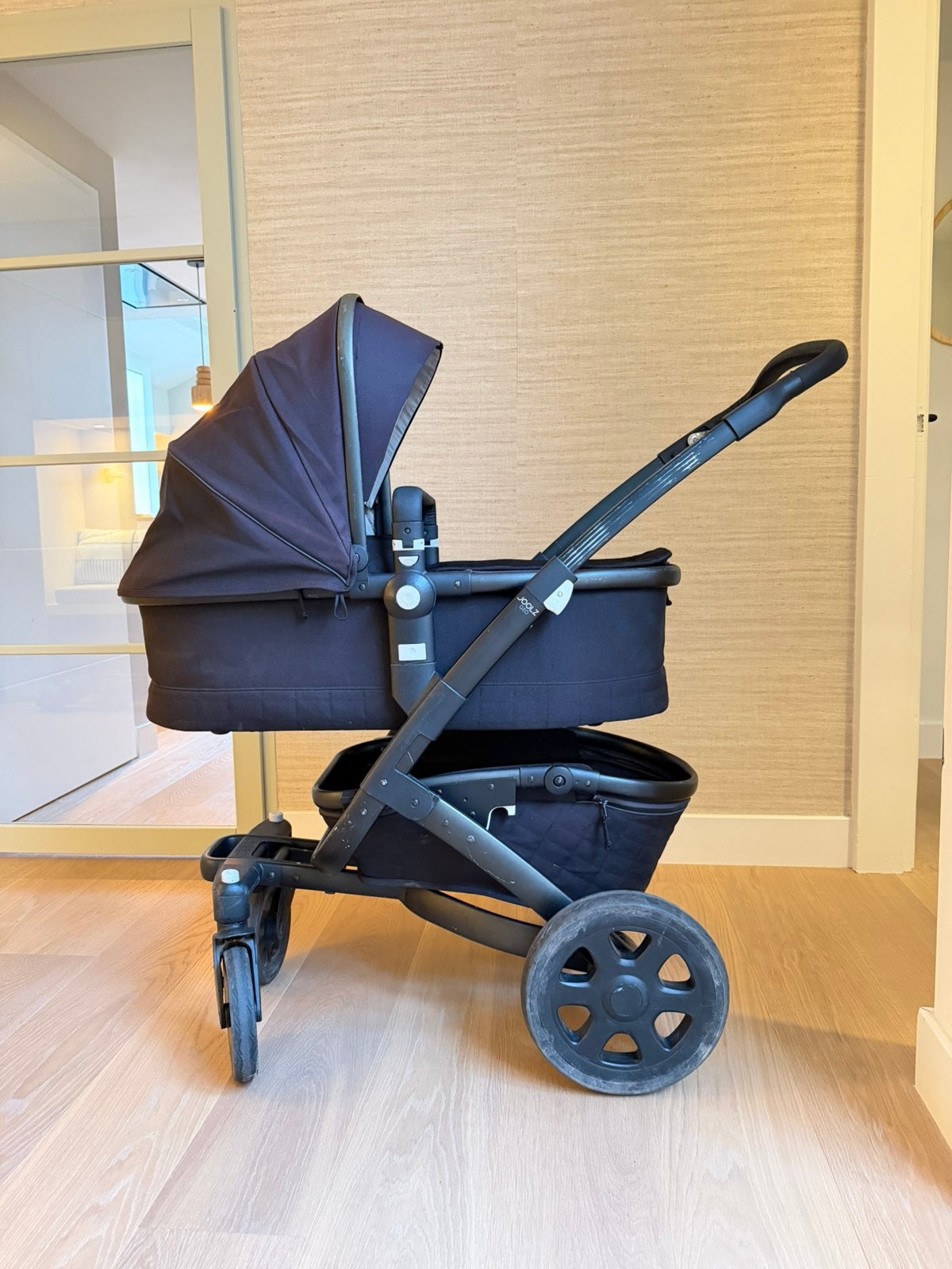 Joolz Geo 2 zwart | reiswieg | wandelwagen wintervoetenzak, Kinderen en Baby's, Kinderwagens en Combinaties, Gebruikt, Verstelbare duwstang