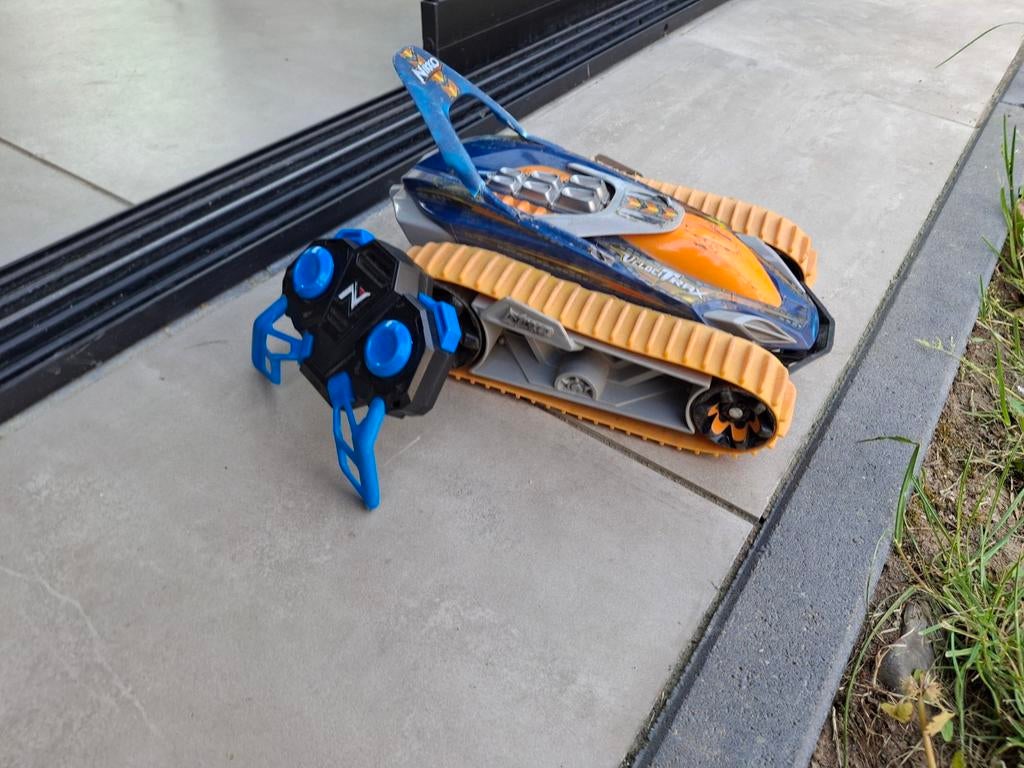 Nikko VelociTrax RC Tank met afstandsbediening, Hobby en Vrije tijd, Modelbouw | Radiografisch | Auto's, Elektro, Gebruikt, Auto offroad