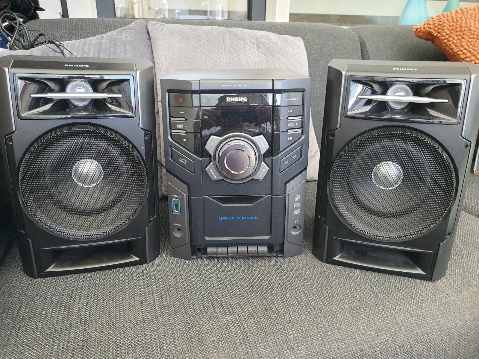 Philips stereoset met usb/cd/mp3/radio/aux enz, Ophalen of Verzenden, Zo goed als nieuw, Philips