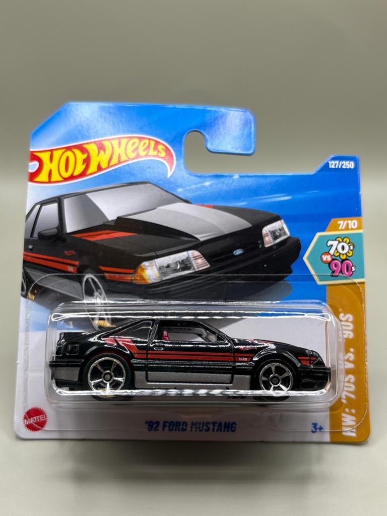 Hot Wheels '92 Ford Mustang 2025 Nieuw in verpakking, Auto, Nieuw, Ophalen of Verzenden, Mattel