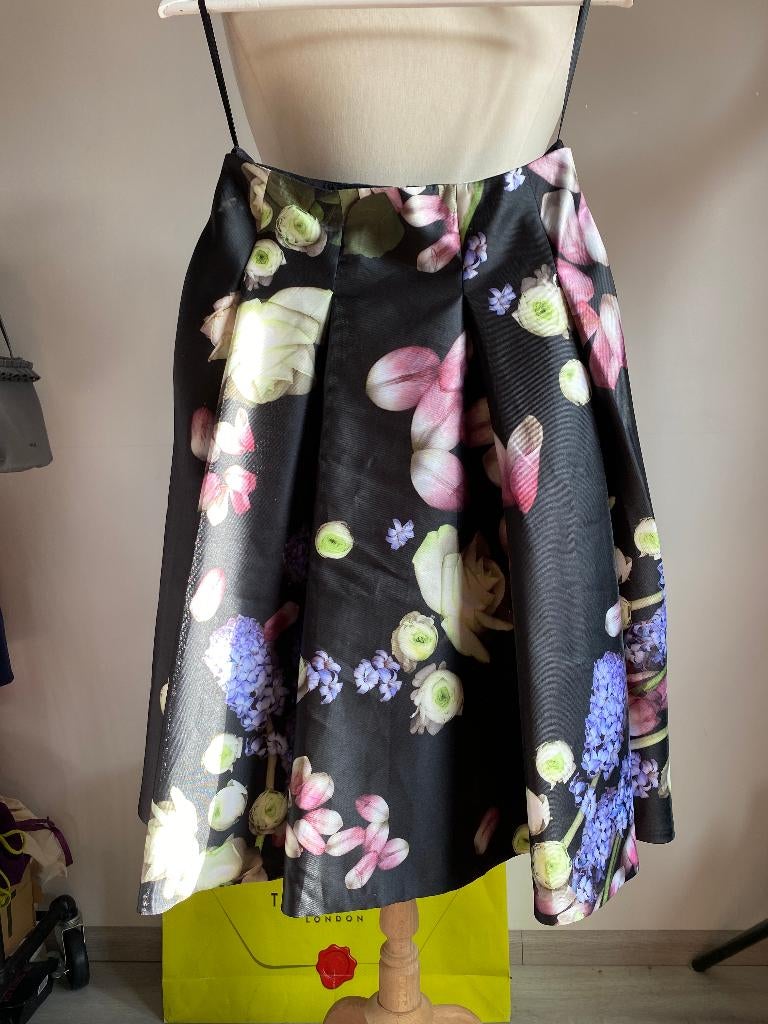 Ted Baker rok maat 2=38, Kleding | Dames, Rokken, Maat 38/40 (M), Nieuw, Ophalen of Verzenden, Knielengte