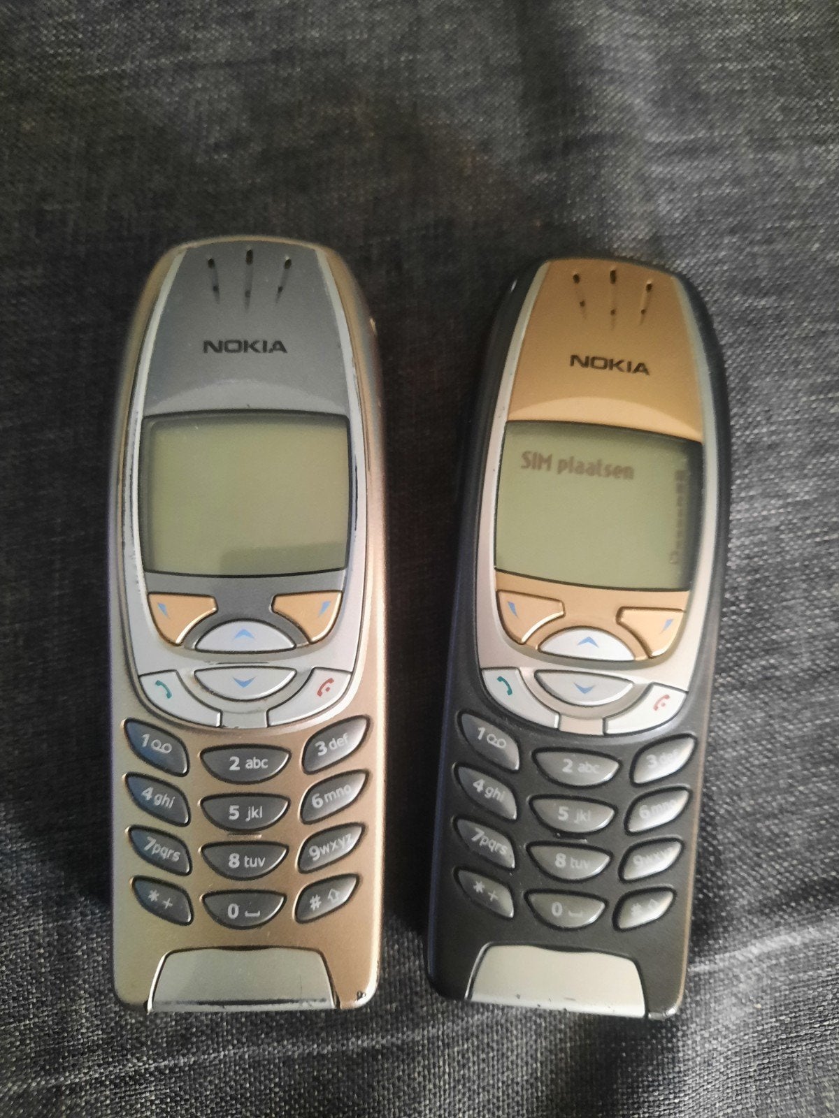 Nokia 6310/6310i Klassieke Mobiele Telefoons (2 stuks), Ophalen, Gebruikt, Overige kleuren, Geen camera