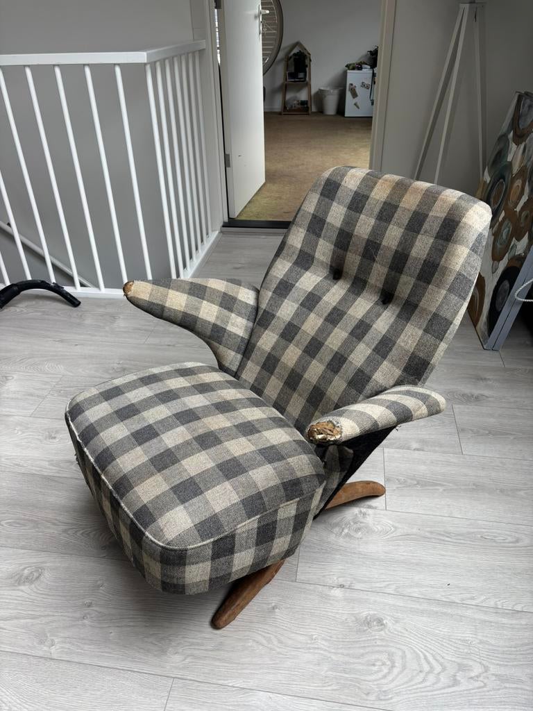 Originele Artifort pinguin fauteuil opknapper, Ophalen, Zo goed als nieuw, 75 tot 100 cm, 50 tot 75 cm