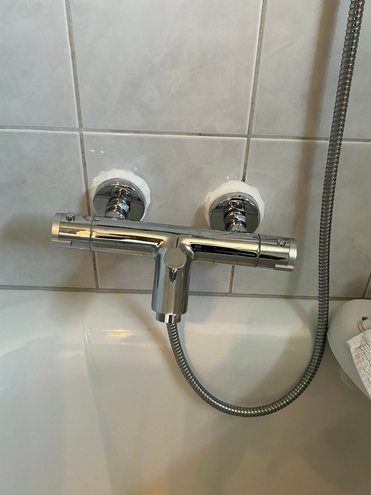 Thermostatische Bad/douchekraan Schutte, 3 maanden oud, Huis en Inrichting, Ophalen, Zo goed als nieuw