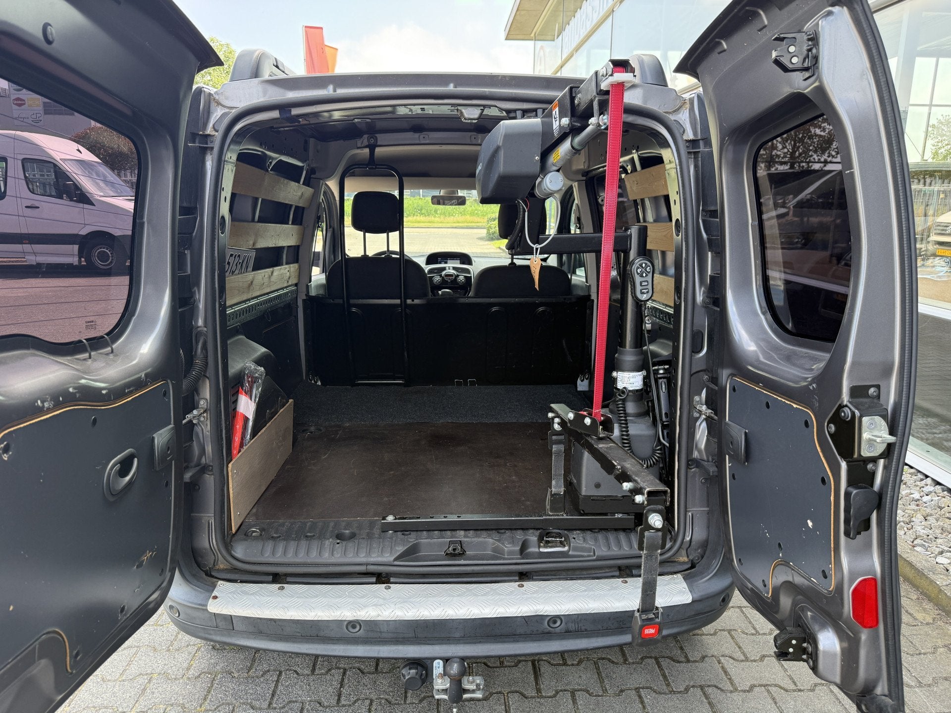 Renault Kangoo Rolstoelauto / Scootmobielauto 1.5 dCi 90 Ene, Stof, 4 cilinders, Renault, Origineel Nederlands