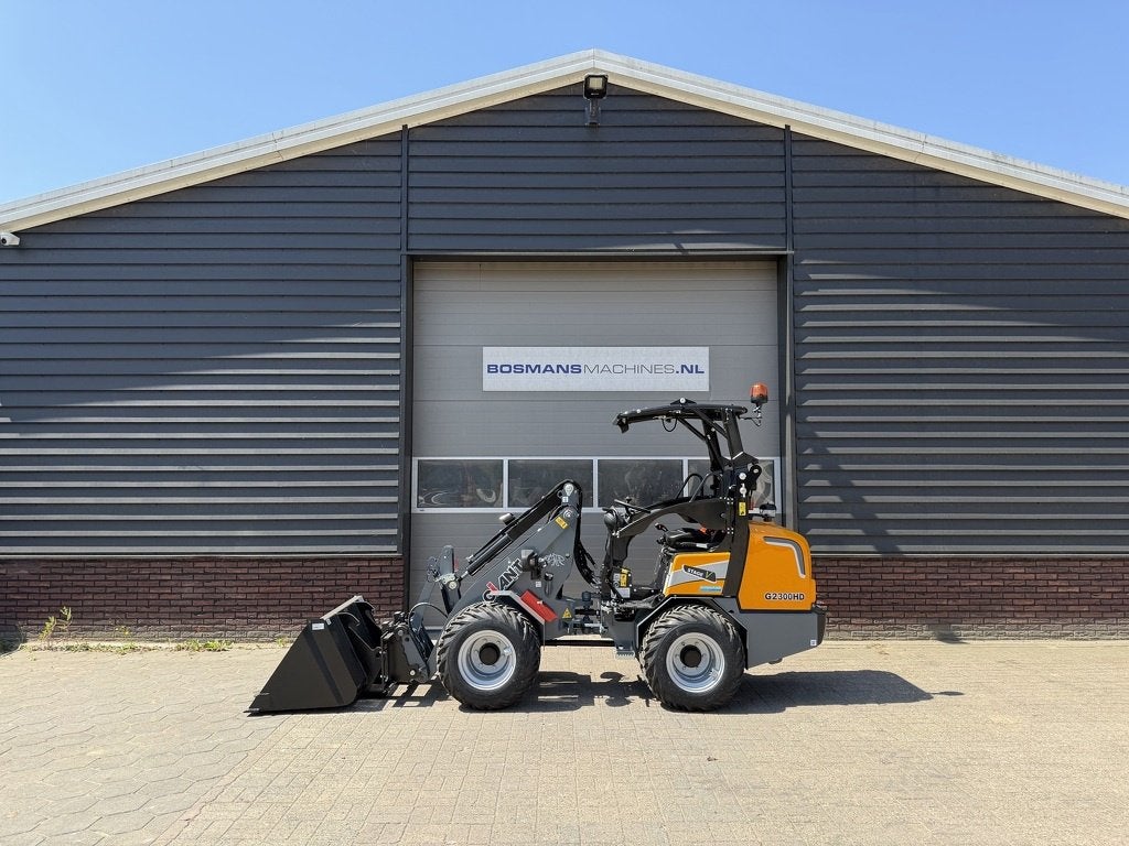 Giant G2300 HD minishovel NIEUW pro-inching