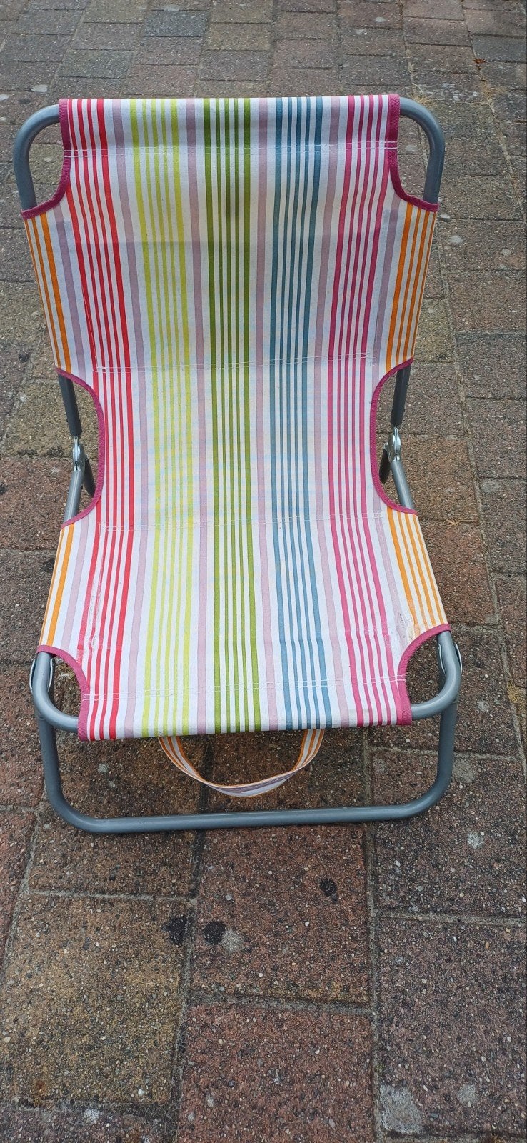Gestreepte strandstoel met beschadigingen, Tuin en Terras, Tuinstoelen, Gebruikt, Metaal, Inklapbaar, Ophalen