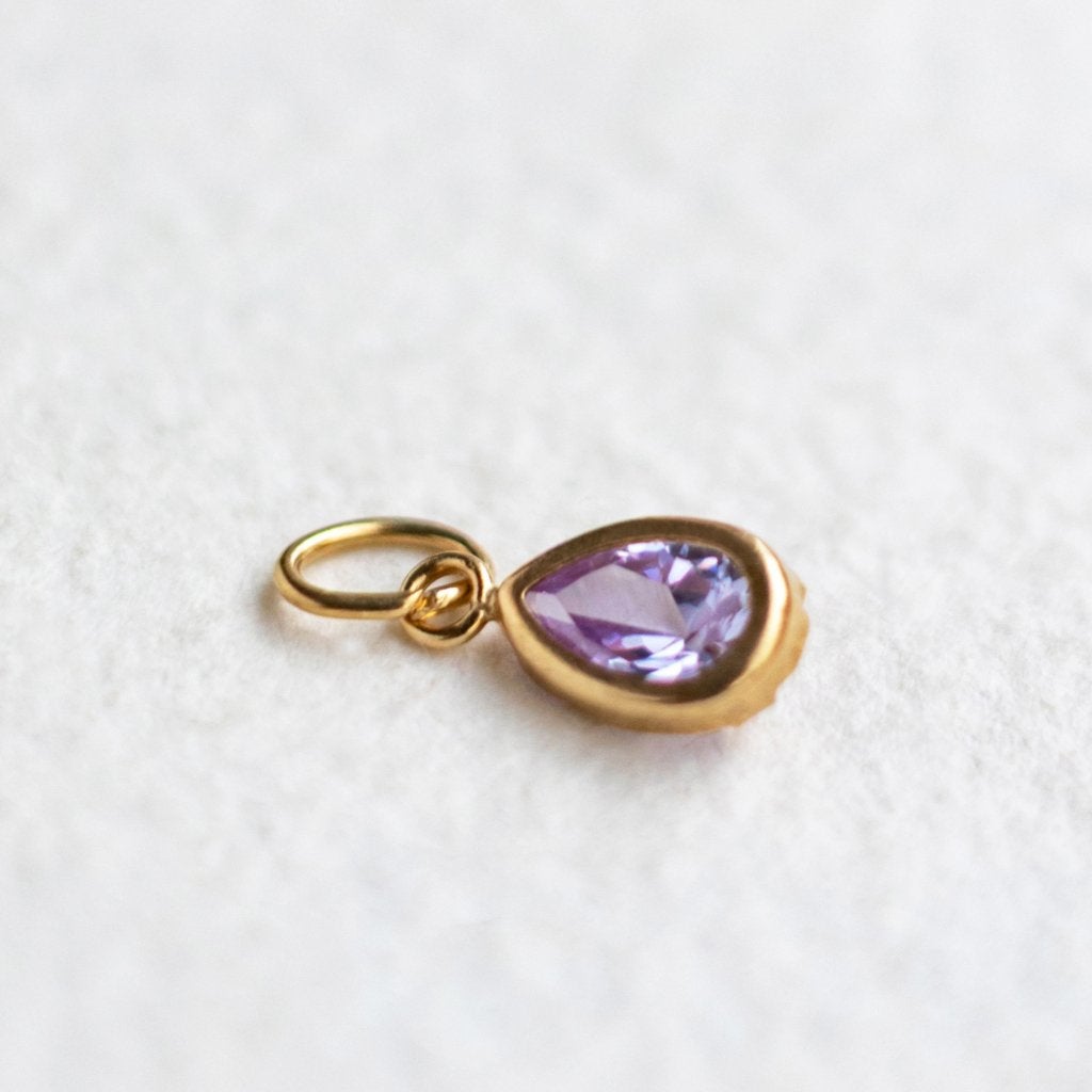 Vintage 9K goud Solitaire paarse CZ pendant hanger, Ophalen of Verzenden, Zo goed als nieuw, 17 tot 18, Met edelsteen