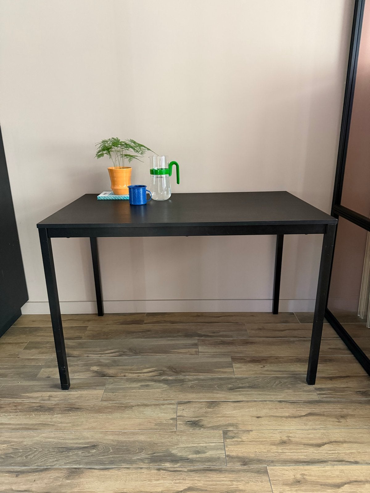 Zwart IKEA bureau, Ophalen, Overige materialen, Gebruikt, 100 tot 150 cm