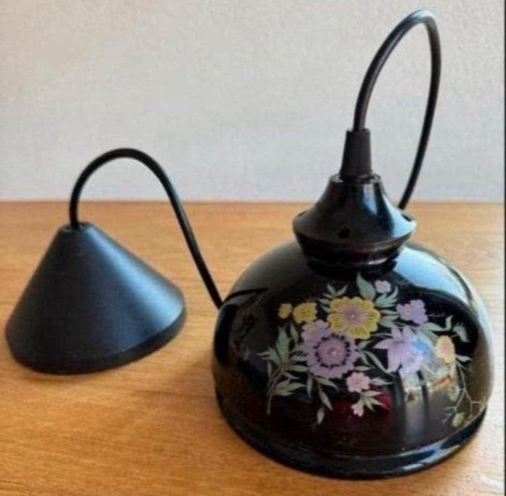 Zwarte vintage  hanglamp met bloemmotief, Ophalen of Verzenden, Gebruikt, Metaal, E27 (groot)