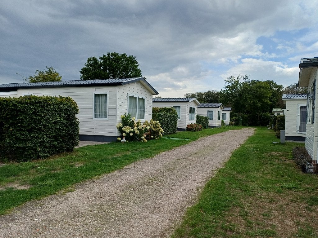 Chalet, wit kunststof., Tot en met 4