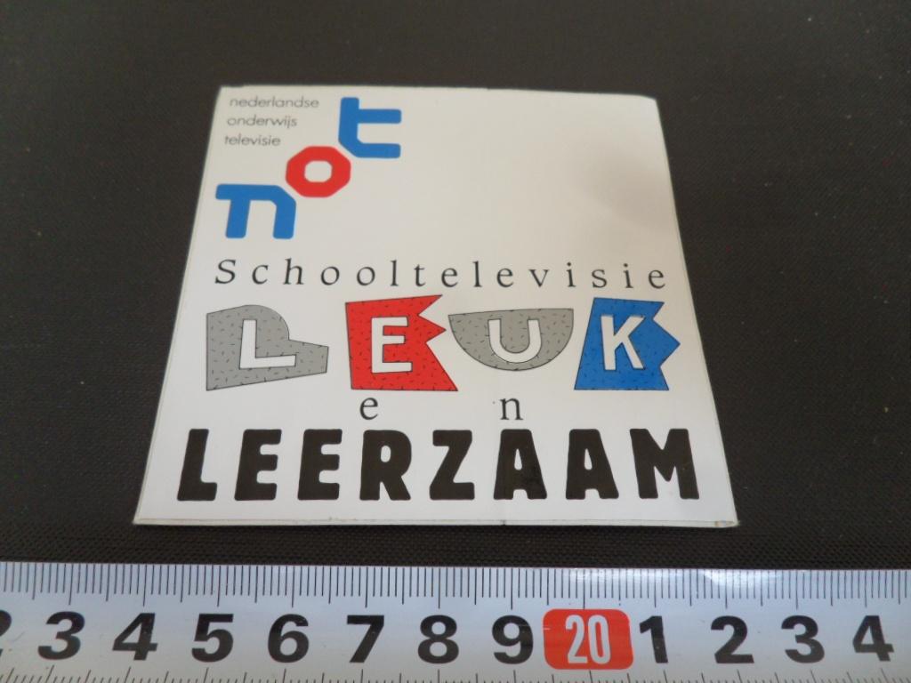 sticker NOT Schooltelevisie Leuk en Leerzaam  onderwijs TV, Verzamelen, Stickers, Ophalen, Zo goed als nieuw