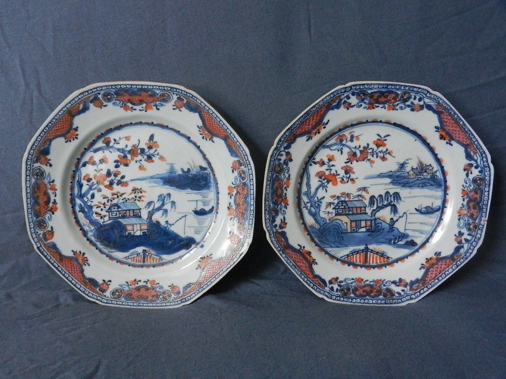 Paar Chinees Imari en rose borden m. waterlandschap Qianlong, Ophalen of Verzenden