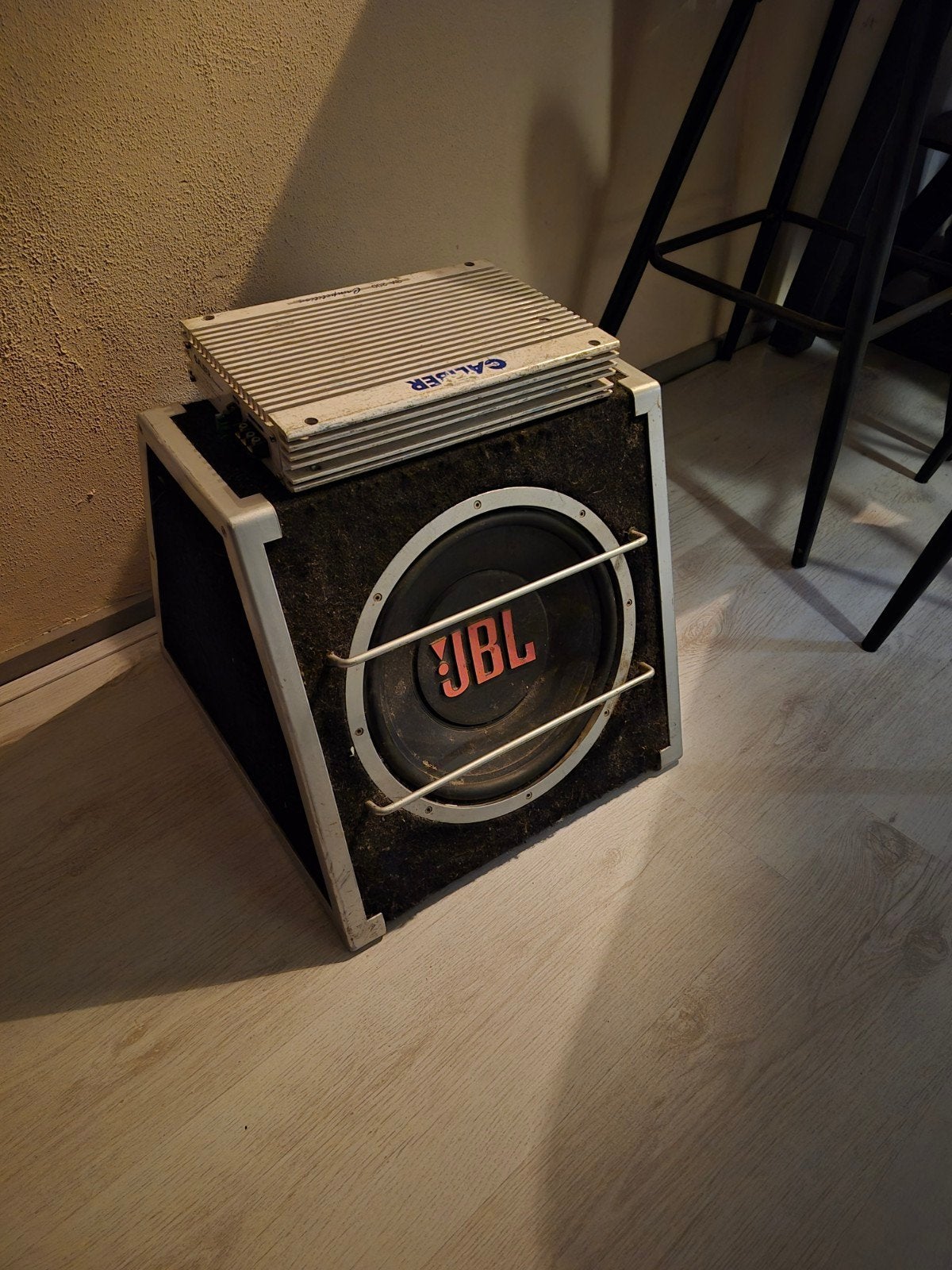 JBL Subwoofer met Caliber Versterker, Auto-onderdelen, Ophalen, Gebruikt, Universele onderdelen