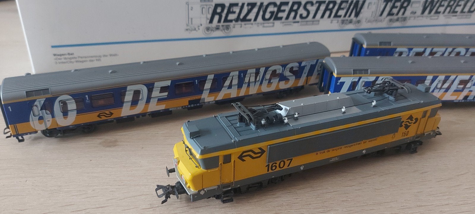Märklin NS langste reizigerstrein ter wereld artnr 3326+4391, Wisselstroom, Treinset, Ophalen of Verzenden, Märklin