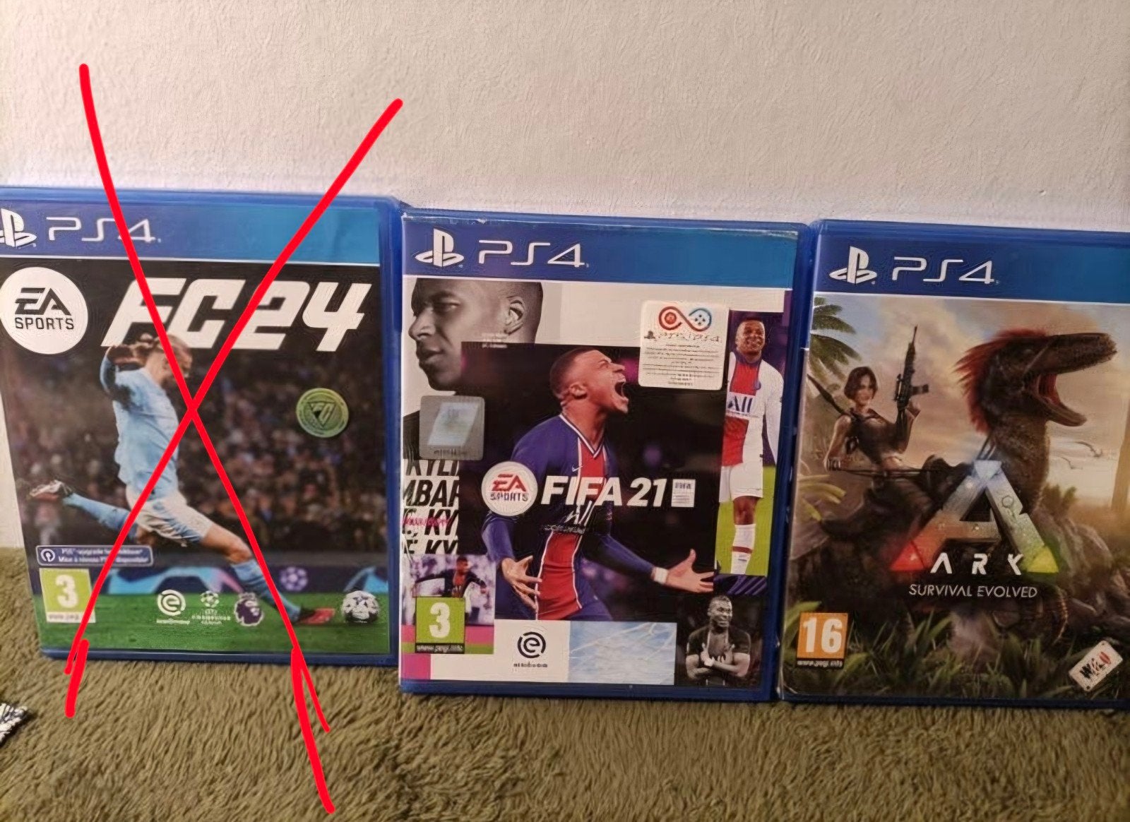 FIFA 21 en ARK: Survival Evolved PS4 games, Ophalen, Online, Zo goed als nieuw, 3 spelers of meer
