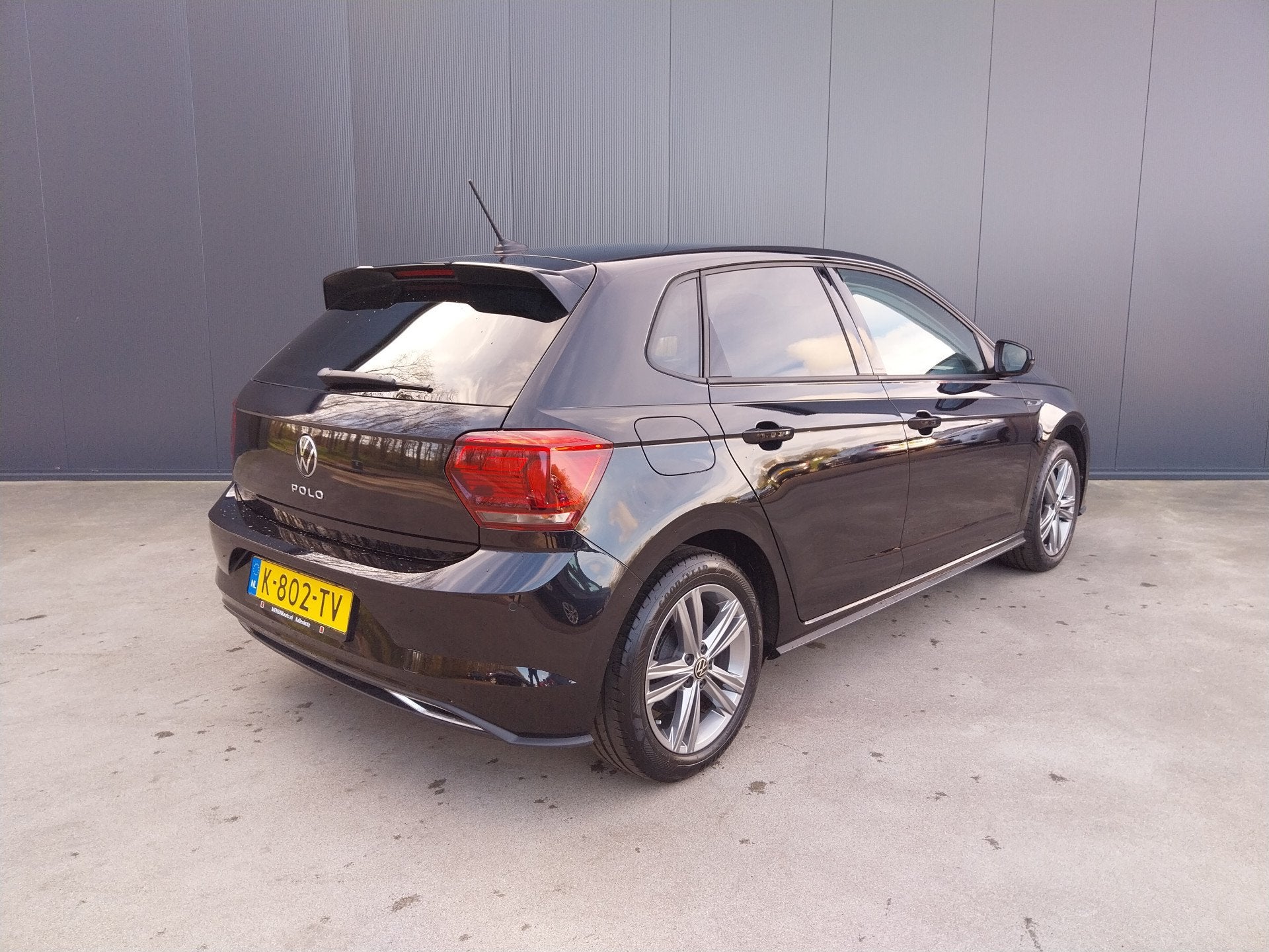Volkswagen Polo 1.0 TSI Highline Business R Line 1e EIGENAAR, Voorwielaandrijving, Dealer onderhouden, 1063 kg, Gebruikt