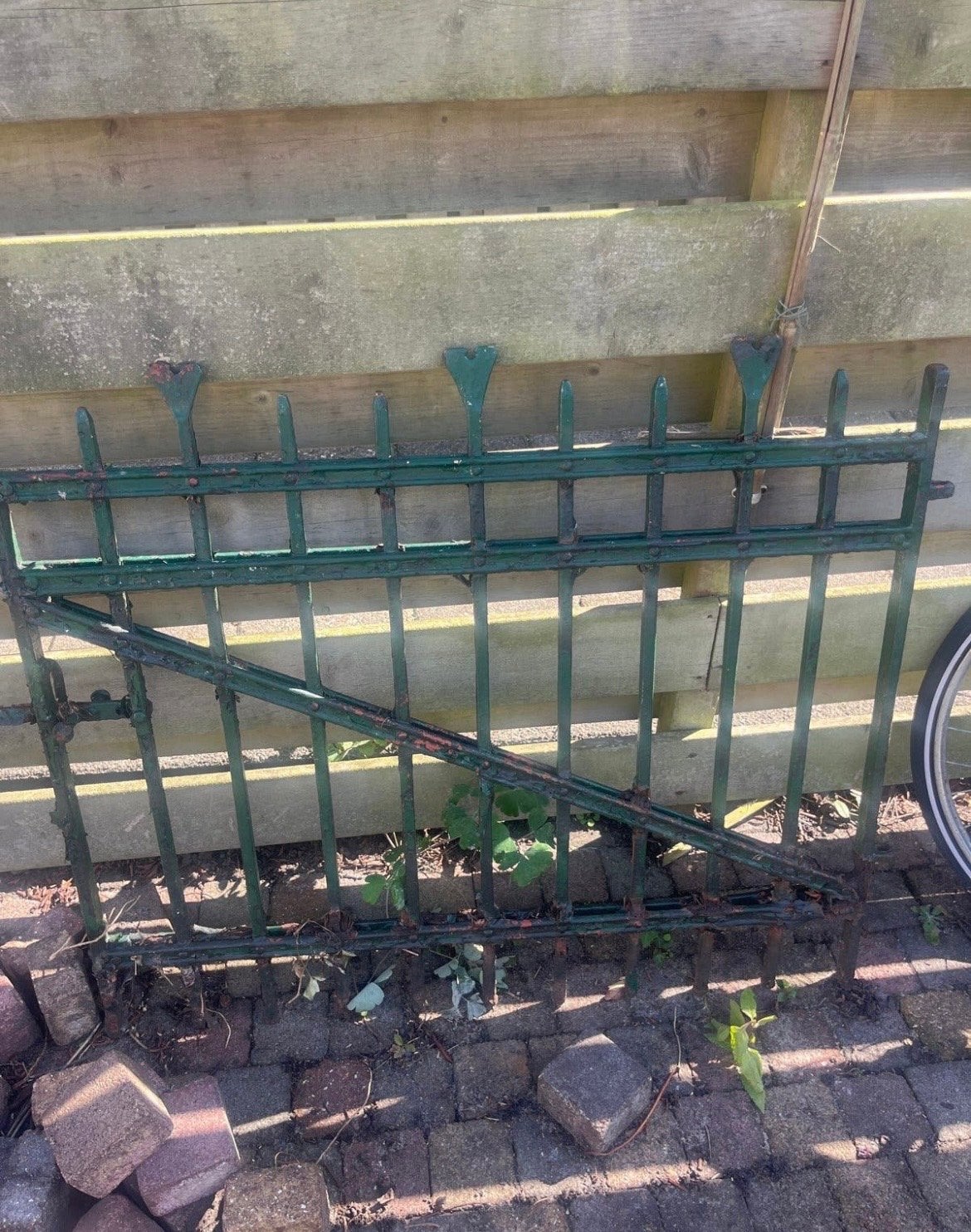 Gietijzeren hekje - Opknappertje, Tuin en Terras, Ophalen, Met poort, Gebruikt, Tuinhek