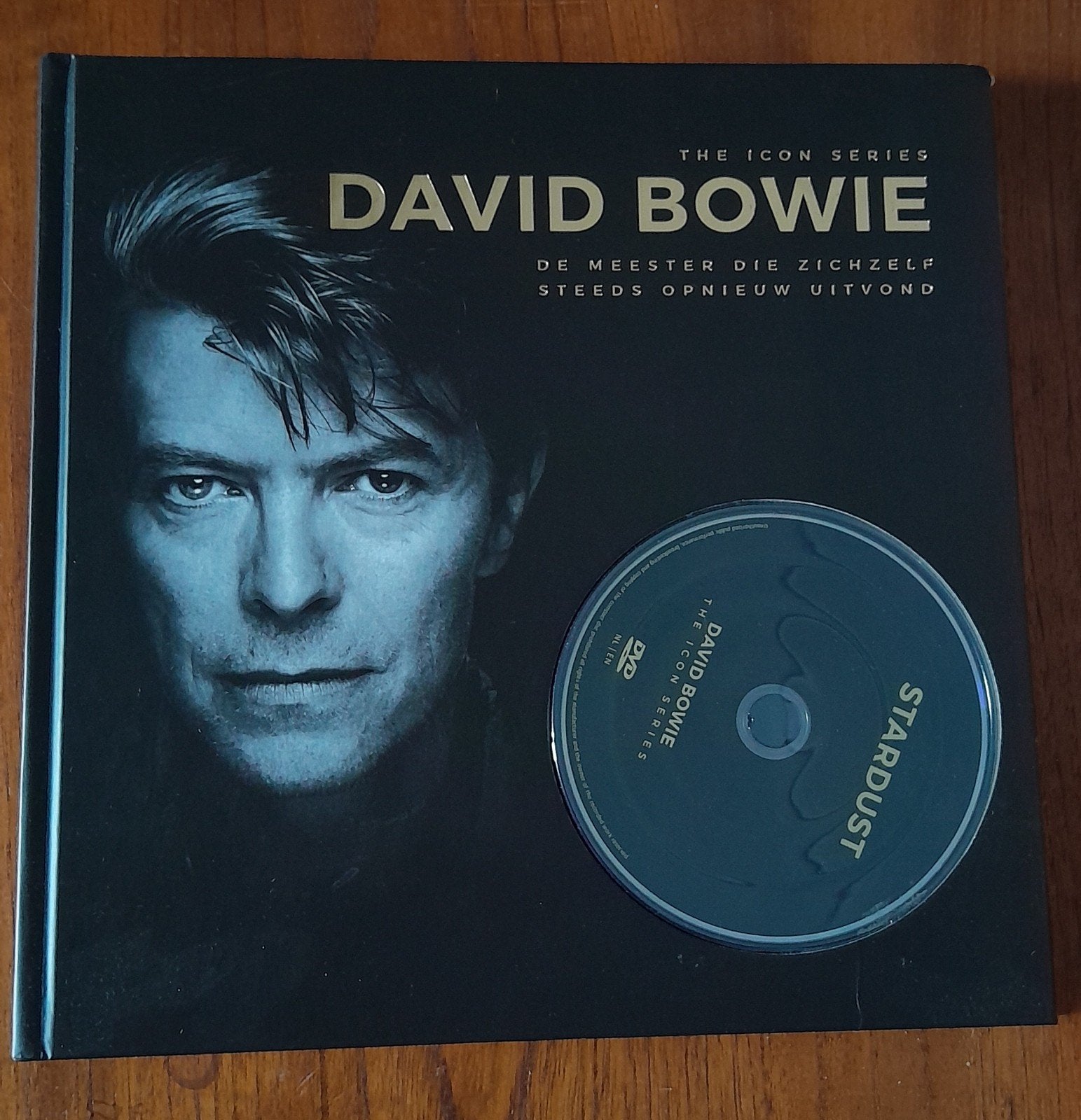 david bowie - the icon series, Boeken, Muziek, Ophalen of Verzenden, Zo goed als nieuw, Artiest