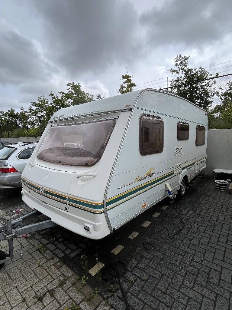 Swift Toscane 490/2 Caravan 2001 | Mover | Dakairco | Boiler, 2 aparte bedden, Rondzit, Particulier, 5 tot 6 meter