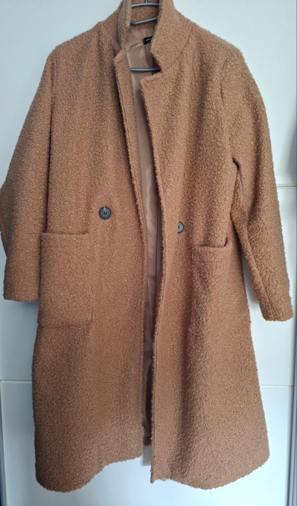 Nieuwe camel teddy (tussen)jas 1 maat t/m 42/44, Ophalen of Verzenden, Nieuw, Maat 42/44 (L), Bruin