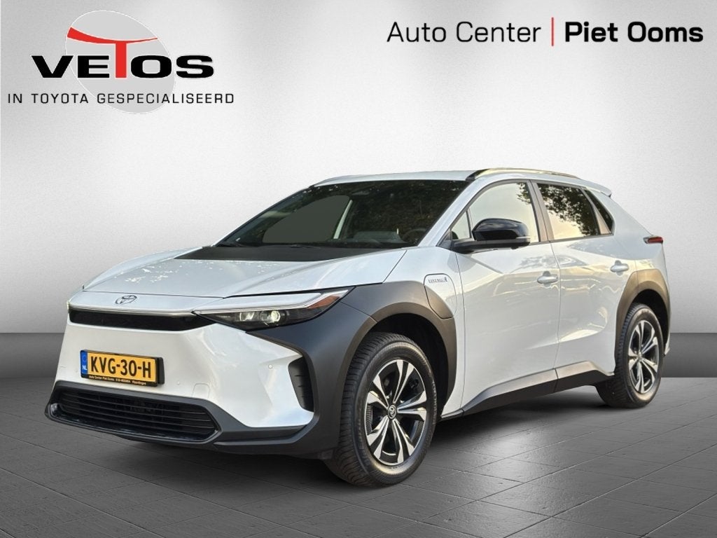 Toyota Bz4x Dynamic 71 kWh PDC V+A (bj 2023, automaat), Auto's, Automaat, 0 cilinders, Gebruikt, 750 kg