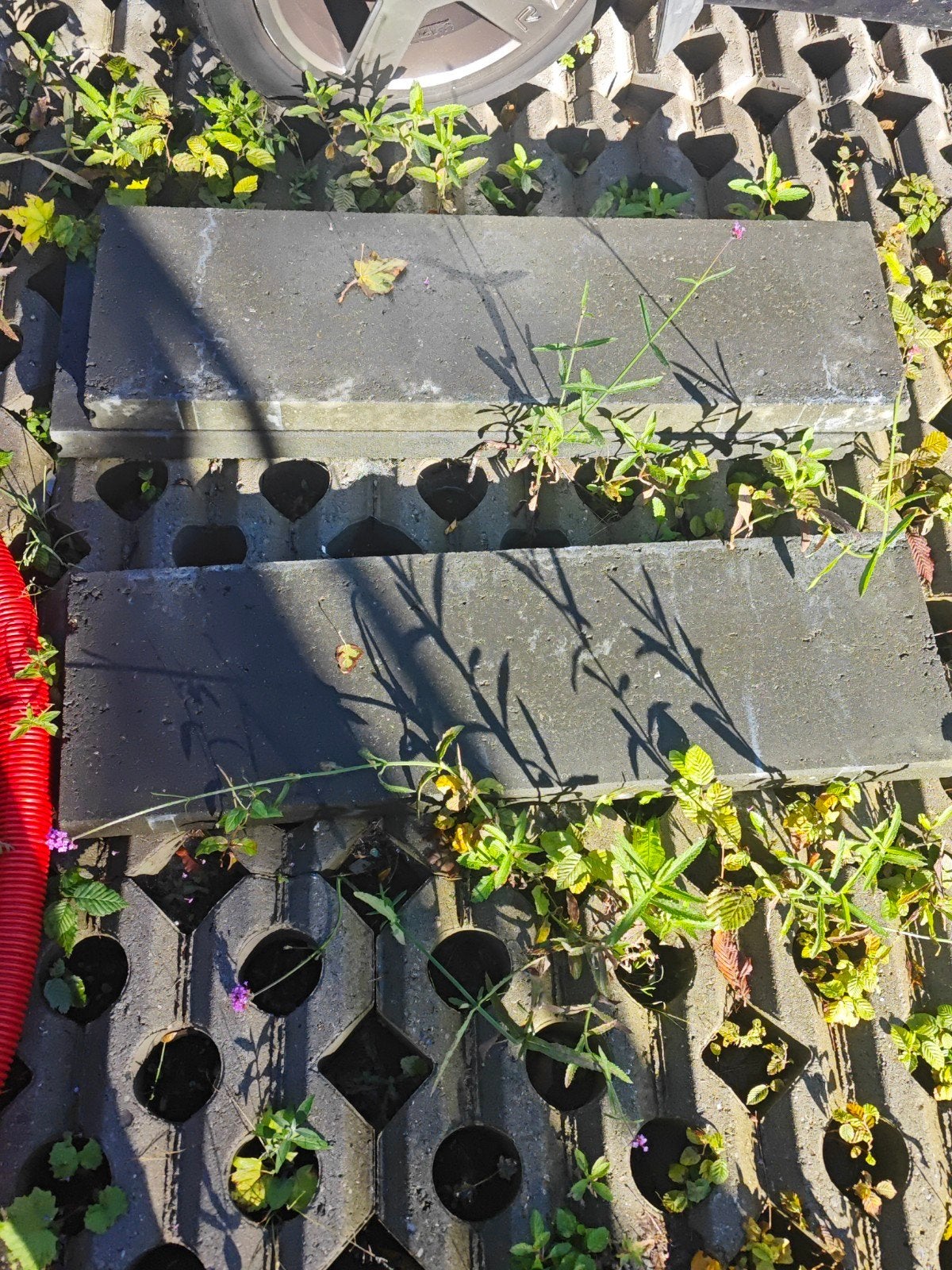 Nieuwe opsluitbanden van beton, Tuin en Terras, Ophalen, Overige typen, Nieuw, Minder dan 5 m²