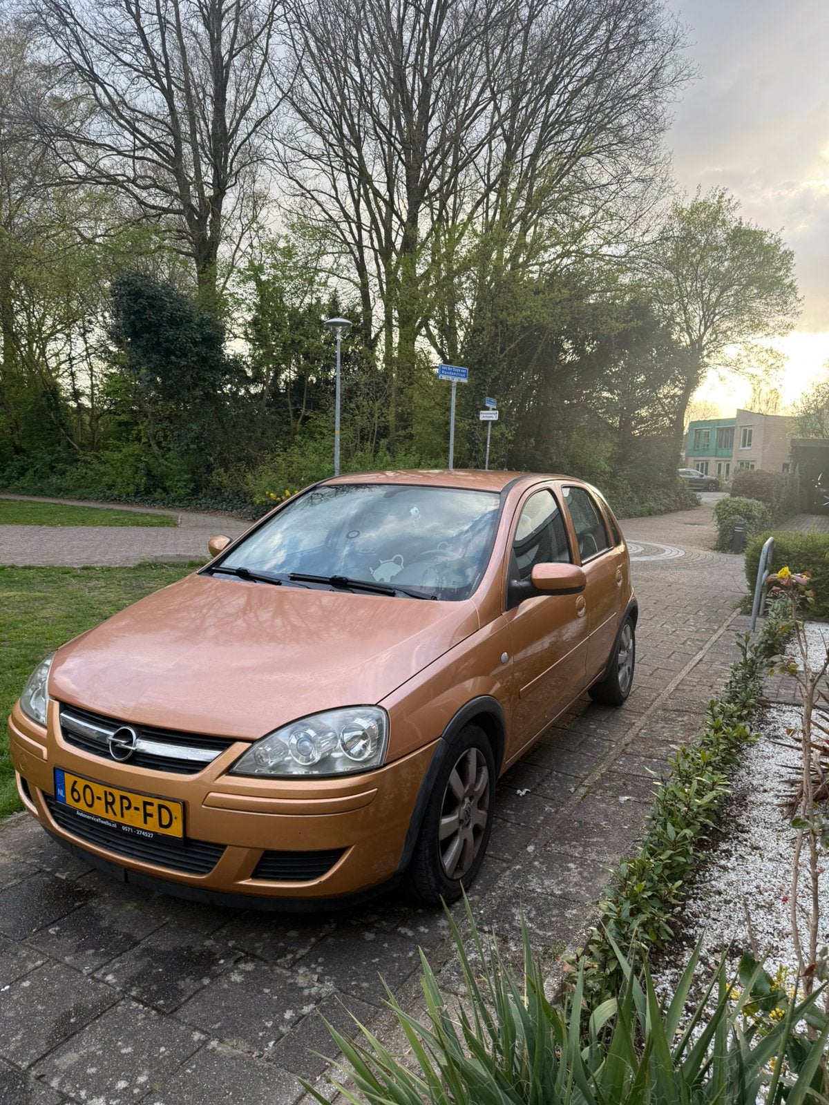 Opel Corsa 1.2 16V Twinport 5D Easytr. 2005 Geel, 450 kg, 31 €/maand, 4 cilinders, 1229 cc