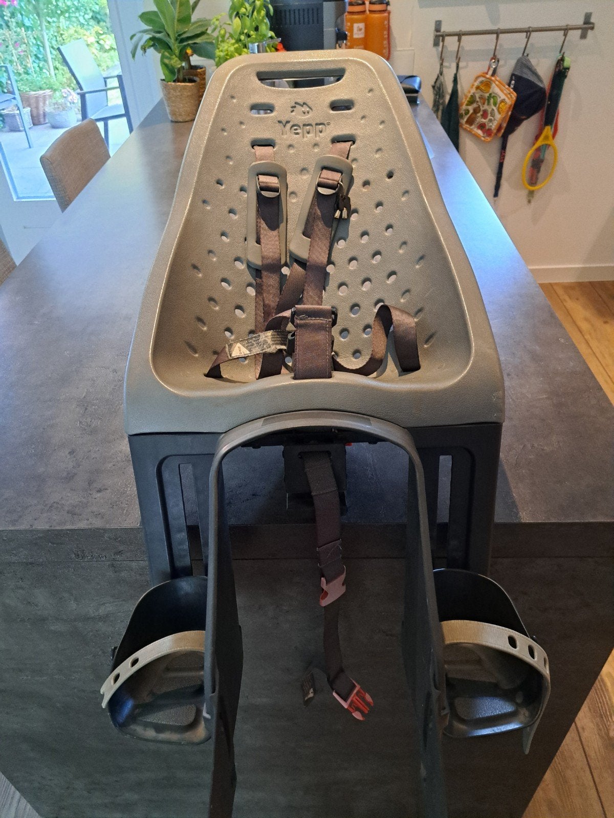 Yepp fietszitje met adapter - bandje kapot, Fietsen en Brommers, Achterzitje, Yepp, Ophalen, 15 t/m 25 kg