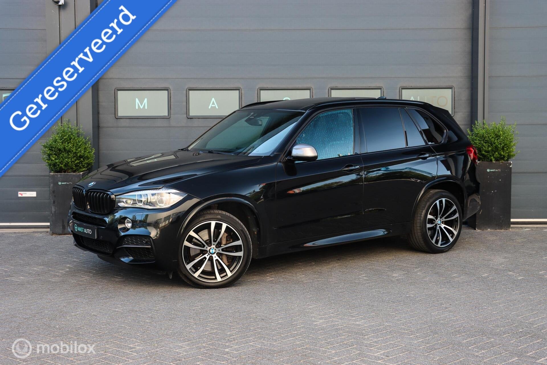 BMW X5 M50d|PANO|H&K AUDIO|SOFT CLOSE|CAMERA|MEMORY, Auto's, BMW, 15 km/l, 2993 cc, Zwart, Bedrijf