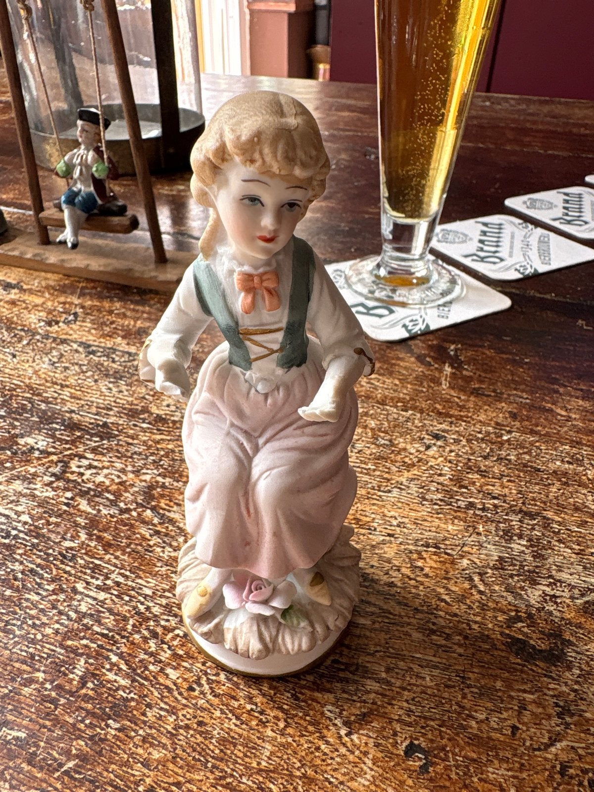 Vintage Porseleinen Beeldje Meisje met Roze Jurk, Ophalen of Verzenden