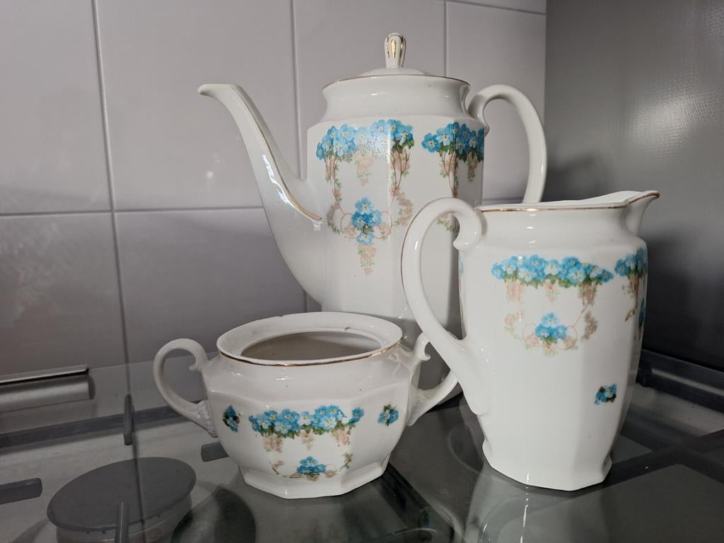Vintage theepot, melkkan en suikerpotje met bloemmotief, Antiek en Kunst, Ophalen of Verzenden