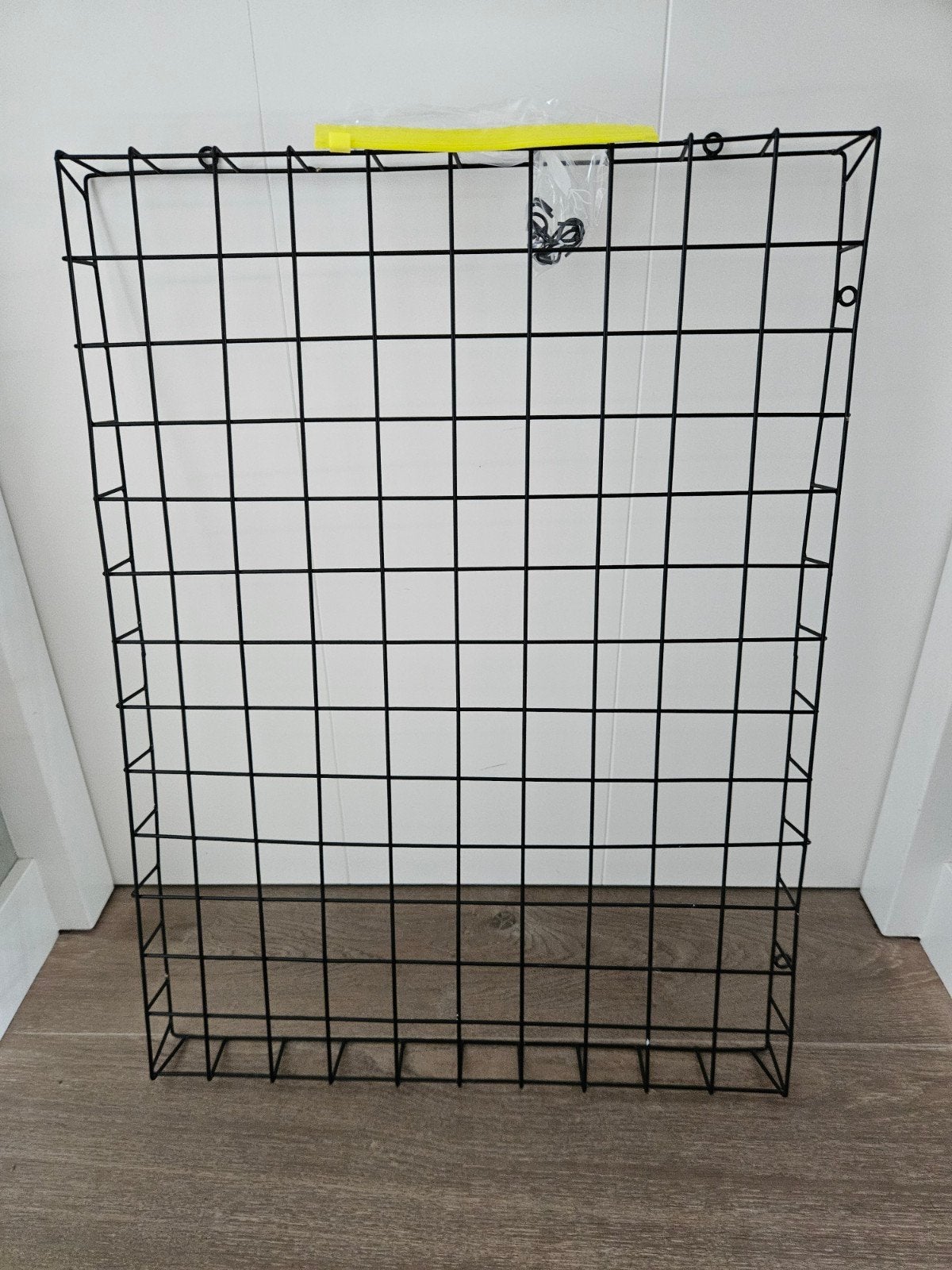 Zwart metalen wandrek / prikbord,  60x80x6 cm, Ophalen, Gebruikt