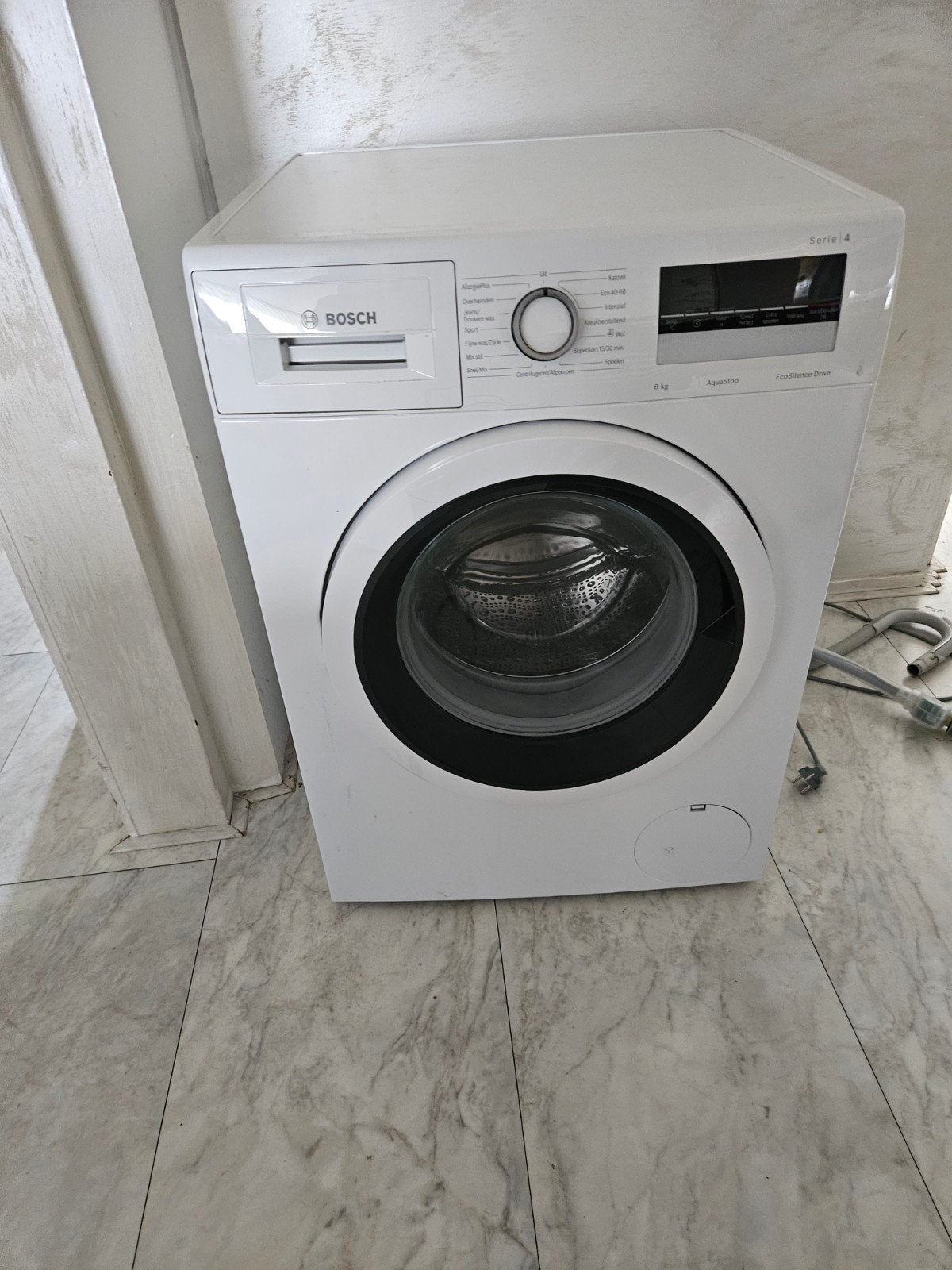 Bosch wasmachine 8 kg serie 4, 1200 tot 1600 toeren, 8 tot 10 kg, Ophalen of Verzenden, Zo goed als nieuw