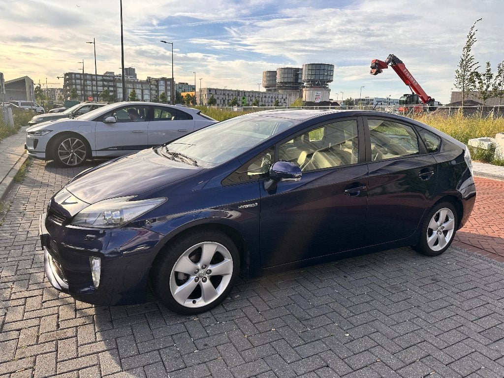 Toyota Prius 1.8 Full Hybrid, 2013, Automaat met camera, Auto's, Toyota, 1340 kg, 4 cilinders, Blauw, Origineel Nederlands
