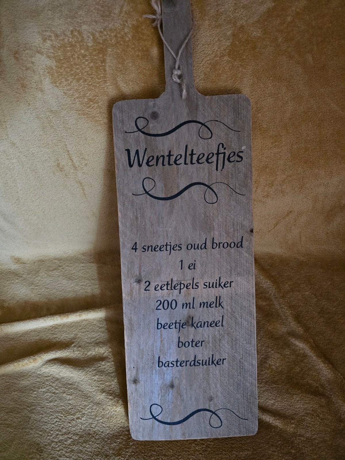 Sfeervolle houten decoratieplank / tapasplank 'Wentelteefjes, 20 cm, Ophalen of Verzenden, Zo goed als nieuw, Bruin