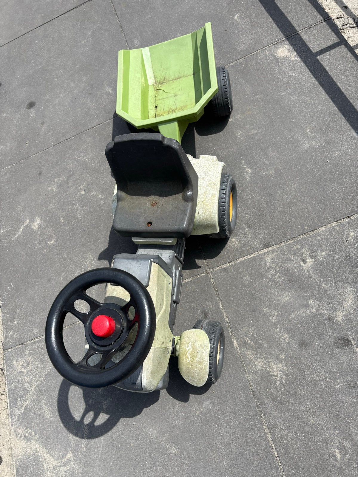 Gratis loopauto met aanhanger, Kinderen en Baby's, Speelgoed | Buiten | Voertuigen en Loopfietsen, Gebruikt, Trapvoertuig, Ophalen