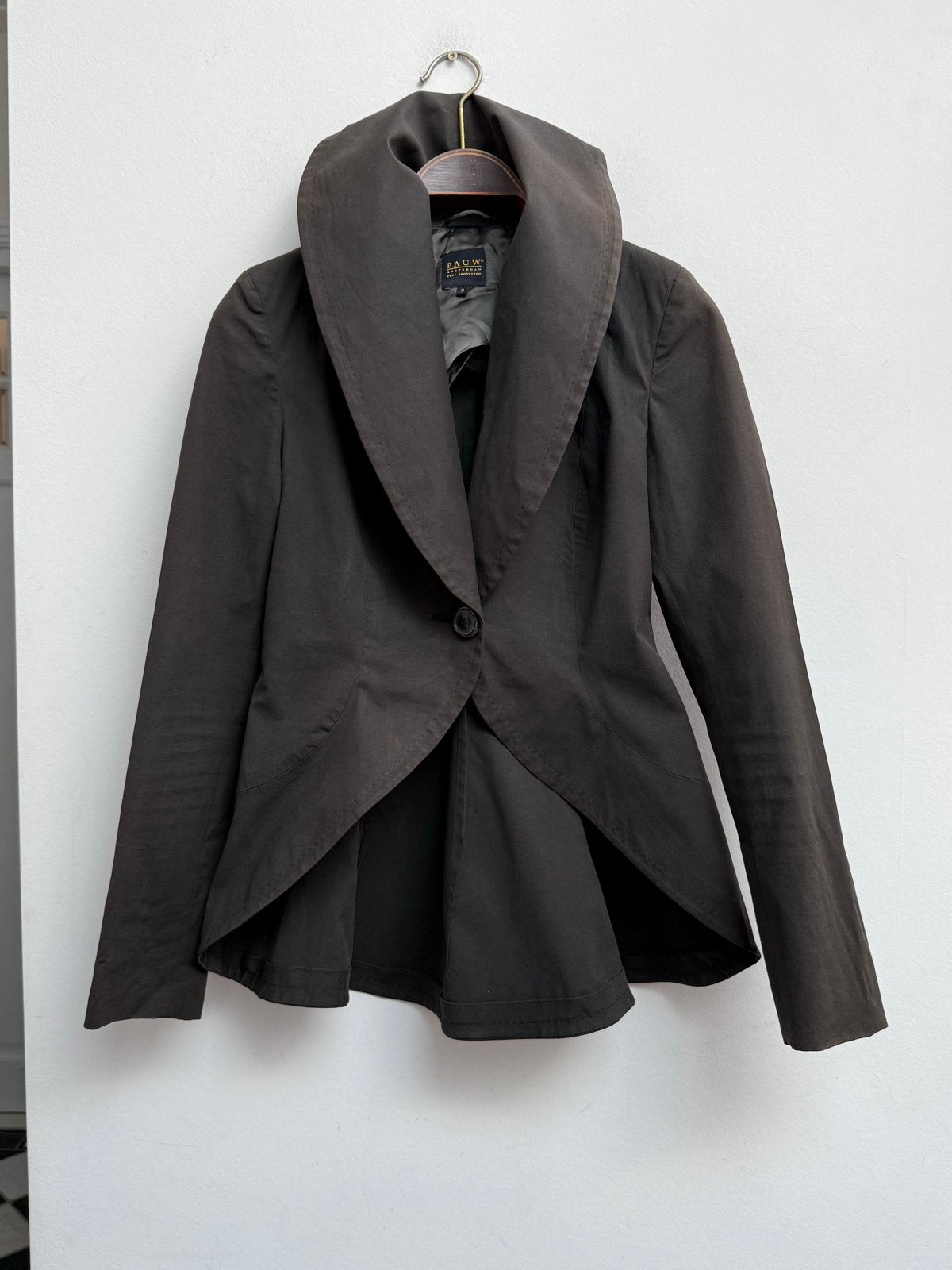 PAUW Amsterdam Bruine Sculpturale Blazer Maat 2, Kleding | Dames, Bruin, Ophalen of Verzenden, Zo goed als nieuw, Jasje