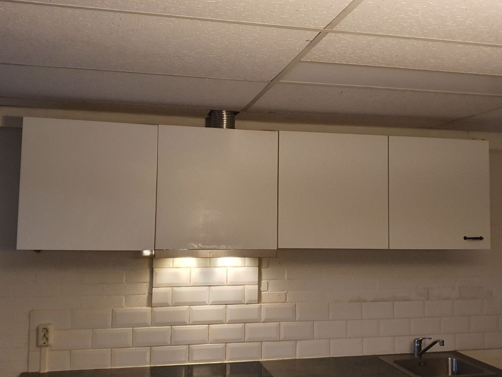 BIEDEN!!! IKEA METOD bovenkasten met afzuigkap(pen), Huis en Inrichting, Ophalen, Gebruikt, Wit, 50 tot 100 cm