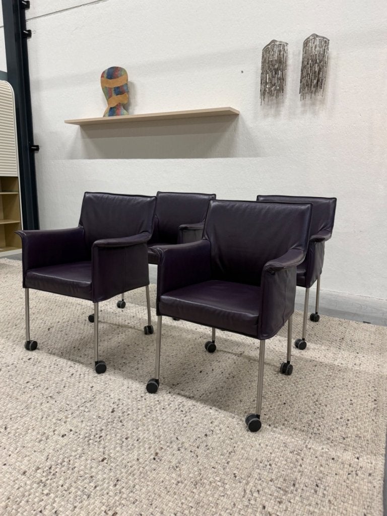 4 Design on Stock Gola Eetkamerstoel design stoel paars wiel, Huis en Inrichting, Stoelen, Overige kleuren, Gompenstraat 15, Design on Stock