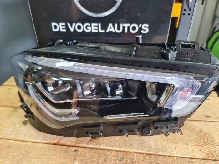 Koplamp rechts van een Mercedes CLA, Gebruikt, -, Ophalen of Verzenden, -